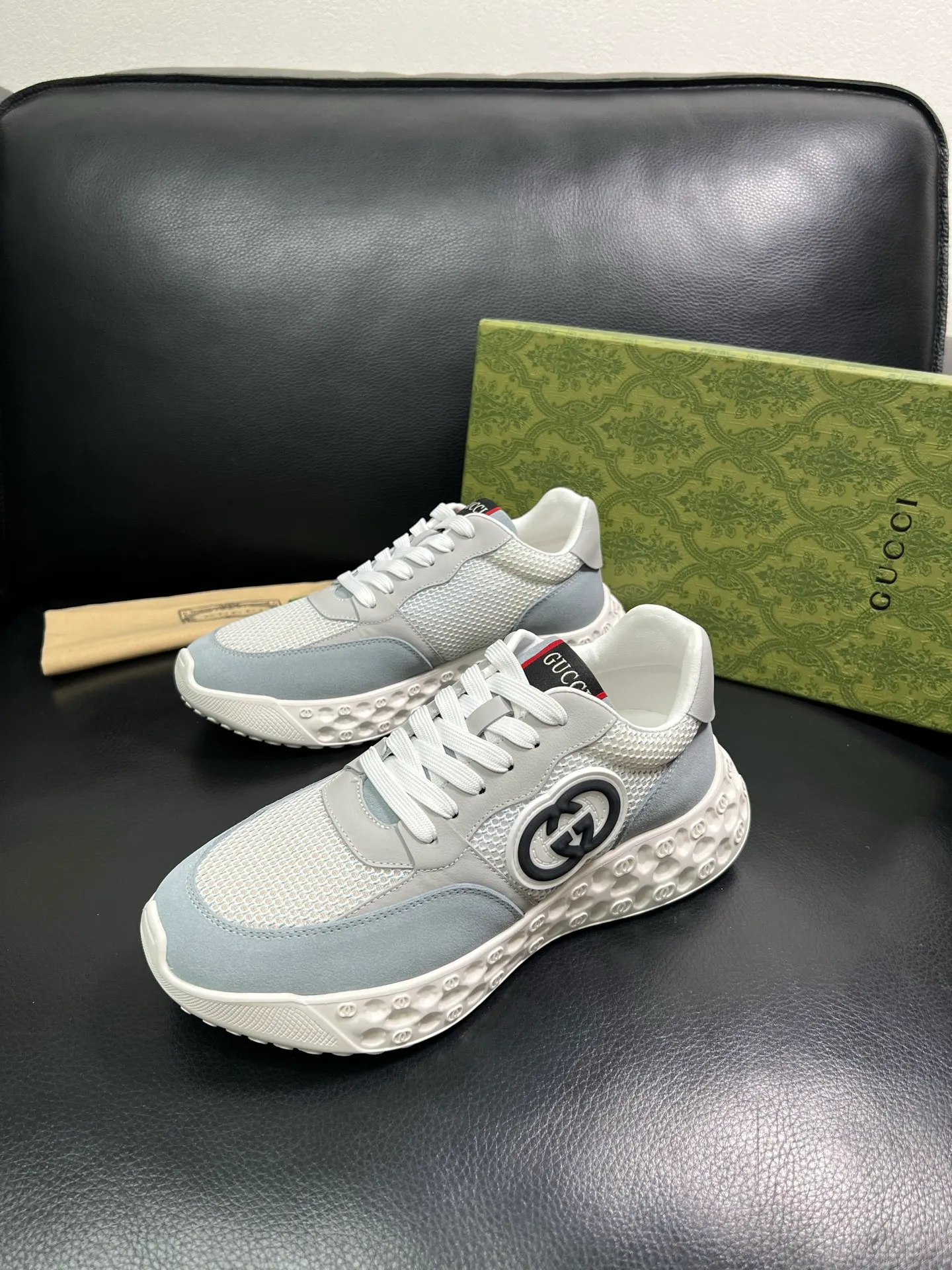 Men's shoes 💰780 Gucci top purchasing agency Gucci counter synchronization. Original factory configuration imported cowhide from Italy with mesh fabric, high-quality splicing and complex craftsmanship, imported cowhide lining, sole: original factory specially provided original sole super comfortable, original factory with single goods high quality, welcome to compare, code number 39-44 (customized 38 45) 85856